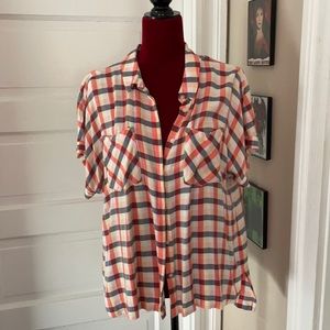 Ladies short sleeve button down